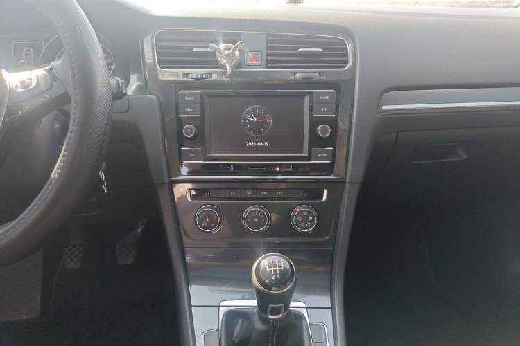 Used Volkswagen Golf 2017 230TSI Manual Comfort Edition – Celebrating Milestone of One Million Units Audio And AC Panel