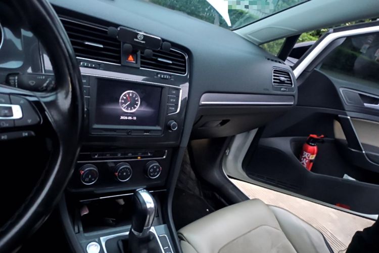 Used Volkswagen Golf 2017 230TSI Automatic Luxury Million-Vehicle Commemorative Edition Audio And AC Panel