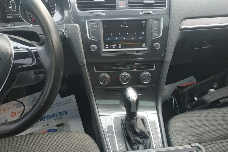 Used Volkswagen Golf 2017 230TSI Automatic Comfort Edition – Celebrating Milestone of One Million Units Audio And AC Panel