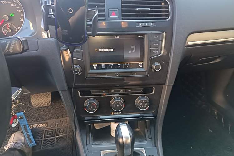 Used Volkswagen Golf 2017 230TSI Automatic Comfort Edition – Celebrating Milestone of One Million Units Audio And AC Panel