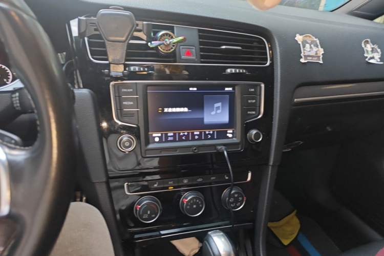 Used Volkswagen Golf 2017 280TSI Automatic R-Line Million-Vehicle Commemorative Edition Audio And AC Panel