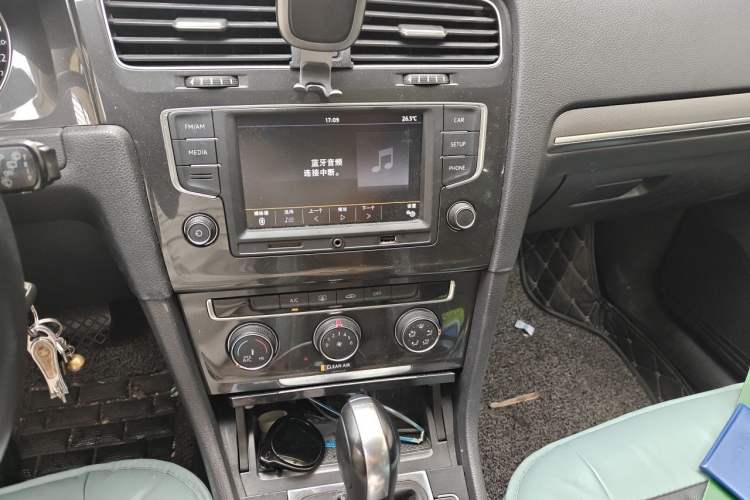Used Volkswagen Golf 2017 230TSI Automatic Comfort Edition – Celebrating Milestone of One Million Units Audio And AC Panel