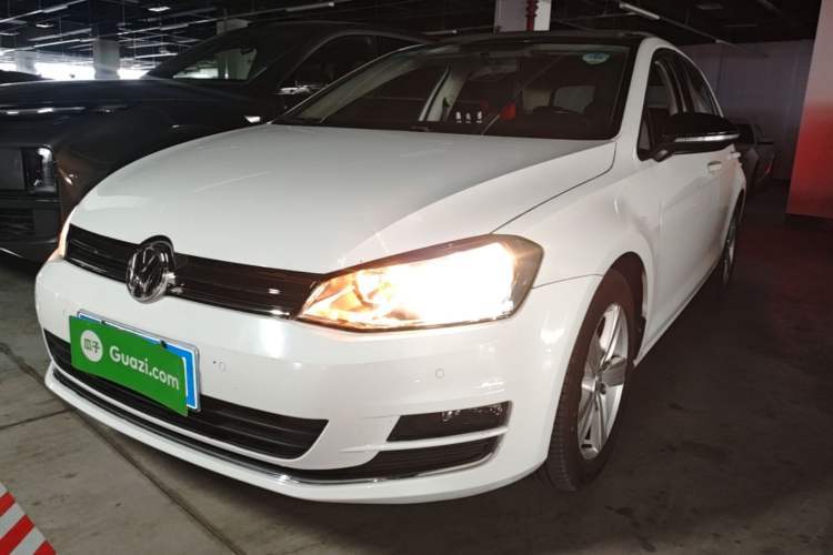 Used Volkswagen Golf 2017 230TSI Automatic Comfort Edition – Celebrating Milestone of One Million Units Guazi used car, China used car export, Used car for sale, Used  cars, Cheapest cars for sale