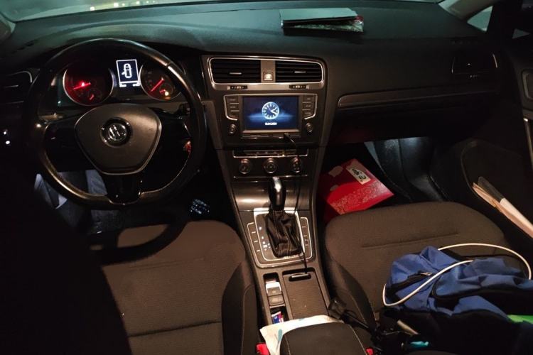 Used Volkswagen Golf 2017 230TSI Automatic Comfort Edition – Celebrating Milestone of One Million Units Center Console