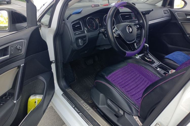 Used Volkswagen Golf 2017 230TSI Automatic Luxury Million-Vehicle Commemorative Edition Driver Seat