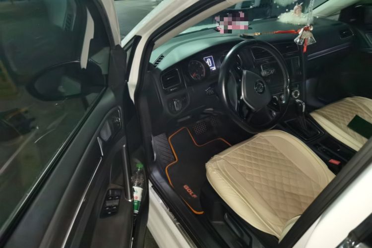 Used Volkswagen Golf 2017 230TSI Automatic Comfort Edition – Celebrating Milestone of One Million Units Driver Seat
