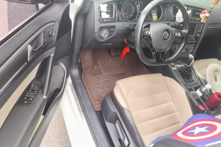 Used Volkswagen Golf 2017 230TSI Automatic Luxury Million-Vehicle Commemorative Edition Driver Seat