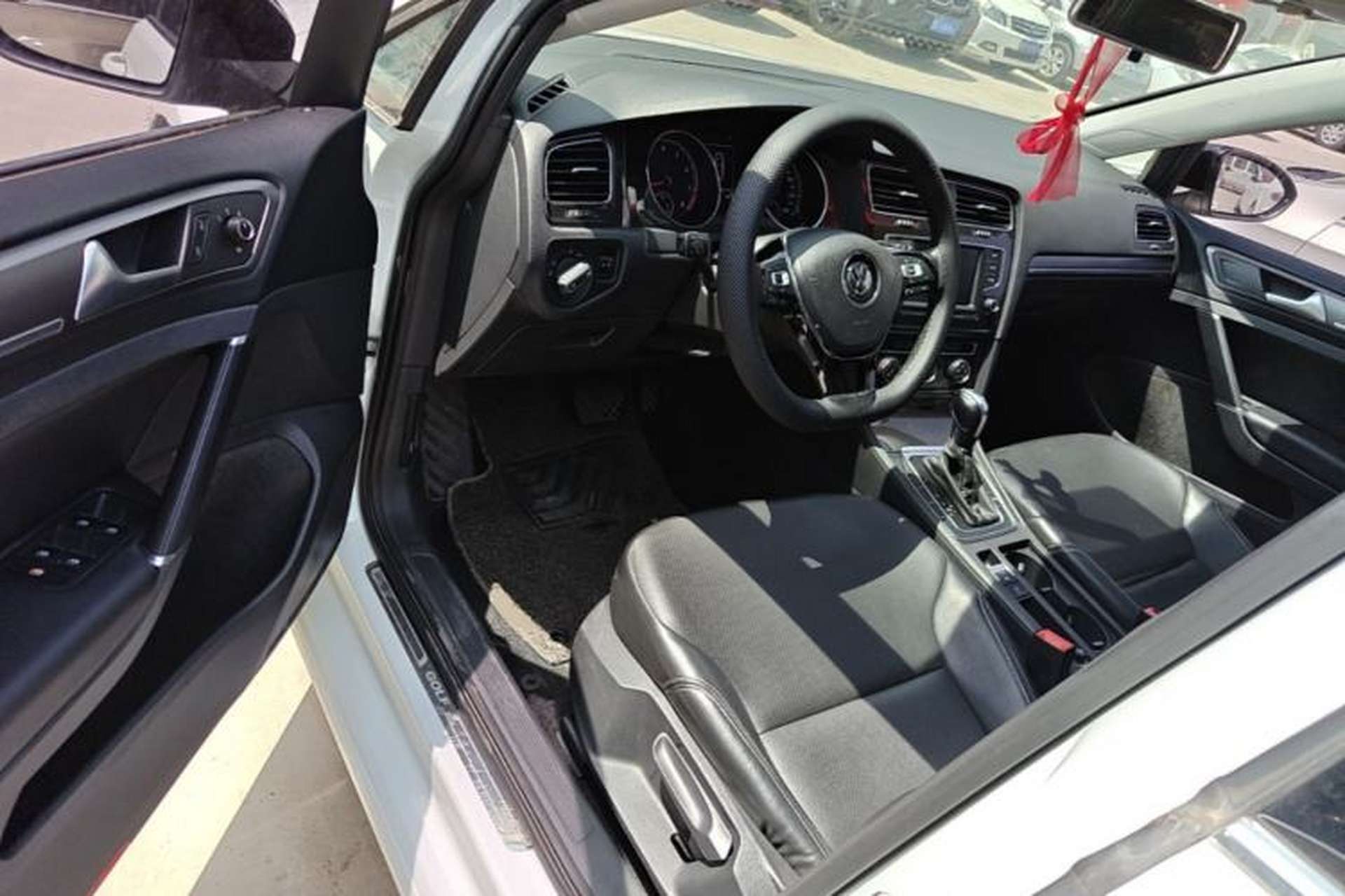 Used Volkswagen Golf 2017 230TSI Automatic Comfort Edition – Celebrating Milestone of One Million Units Driver Seat
