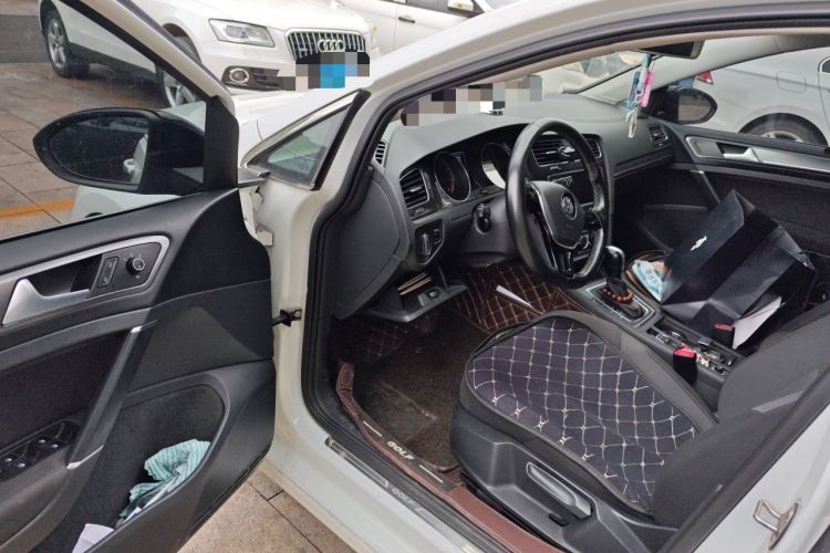 Used Volkswagen Golf 2017 230TSI Automatic Comfort Edition – Celebrating Milestone of One Million Units Driver Seat