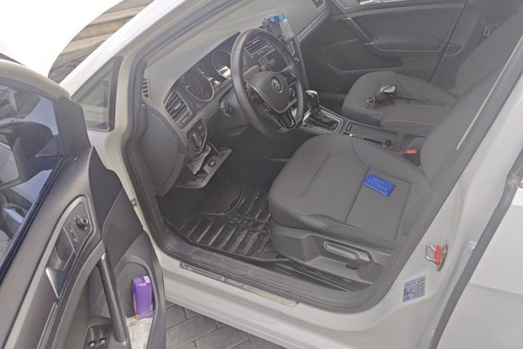 Used Volkswagen Golf 2017 230TSI Automatic Comfort Edition – Celebrating Milestone of One Million Units Driver Seat