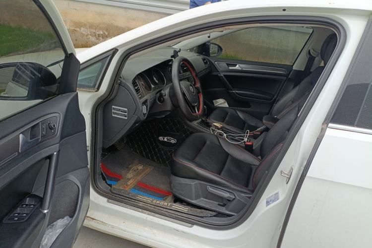Used Volkswagen Golf 2017 230TSI Automatic Comfort Edition – Celebrating Milestone of One Million Units Driver Seat