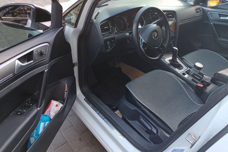 Used Volkswagen Golf 2017 230TSI Automatic Comfort Edition – Celebrating Milestone of One Million Units Driver Seat