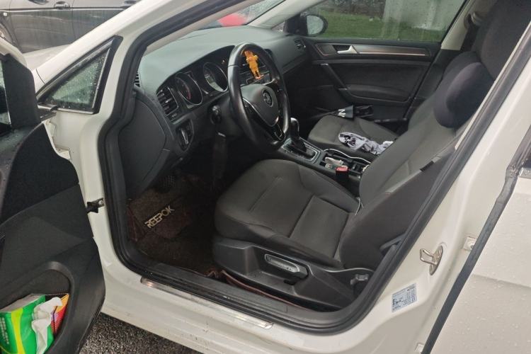 Used Volkswagen Golf 2017 230TSI Automatic Comfort Edition – Celebrating Milestone of One Million Units Driver Seat