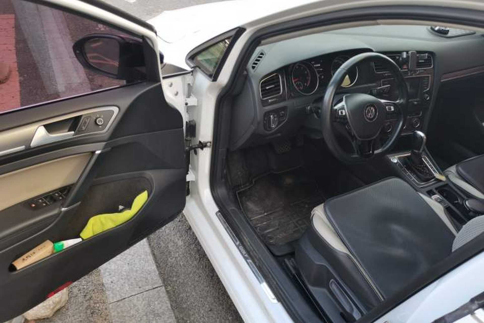 Used Volkswagen Golf 2017 230TSI Automatic Luxury Million-Vehicle Commemorative Edition Driver Seat