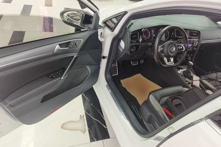 Used Volkswagen Golf 2017 280TSI Automatic R-Line Million-Vehicle Commemorative Edition Driver Seat