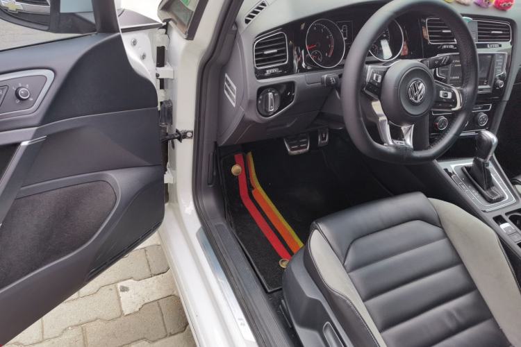Used Volkswagen Golf 2017 280TSI Automatic R-Line Million-Vehicle Commemorative Edition Driver Seat