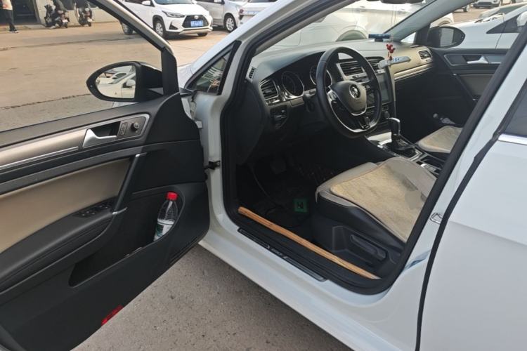 Used Volkswagen Golf 2017 230TSI Automatic Luxury Million-Vehicle Commemorative Edition Driver Seat