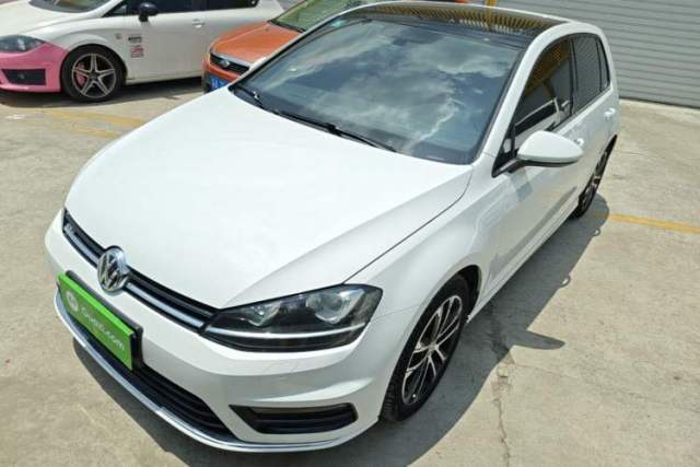 Ojetý Volkswagen Golf 2017 280TSI Automatic R-Line Million-Vehicle Commemorative Edition