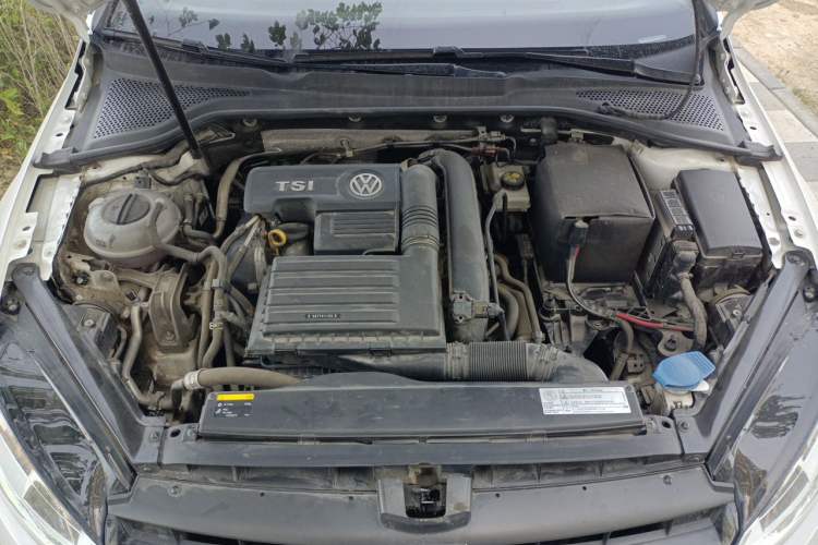 Used Volkswagen Golf 2017 230TSI Automatic Luxury Million-Vehicle Commemorative Edition Engine Bay