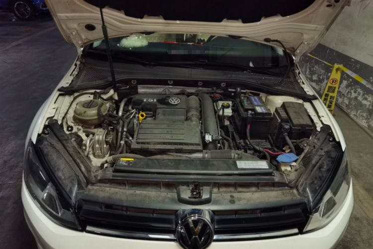 Used Volkswagen Golf 2017 230TSI Automatic Comfort Edition – Celebrating Milestone of One Million Units Engine Bay