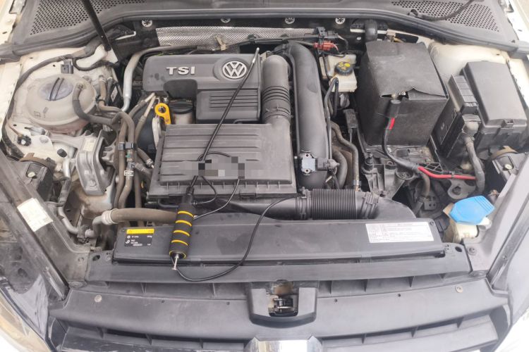 Used Volkswagen Golf 2017 230TSI Automatic Luxury Million-Vehicle Commemorative Edition Engine Bay