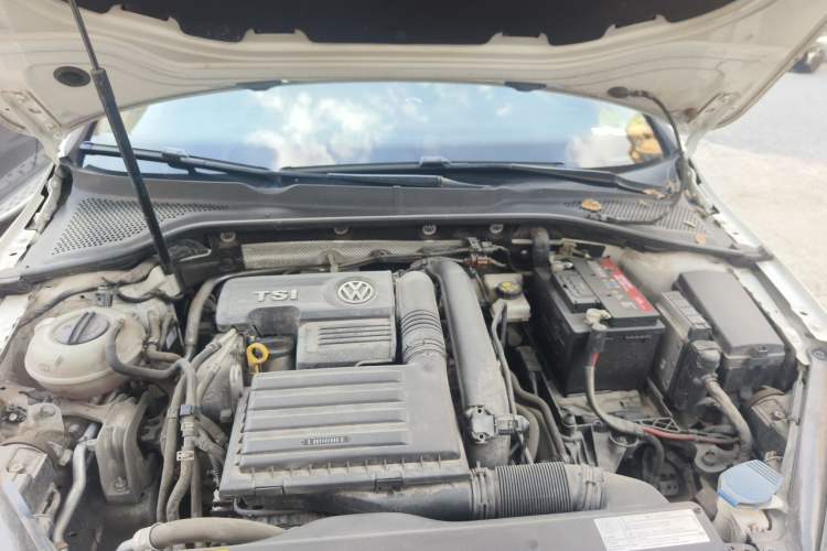 Used Volkswagen Golf 2017 230TSI Automatic Comfort Edition – Celebrating Milestone of One Million Units Engine Bay