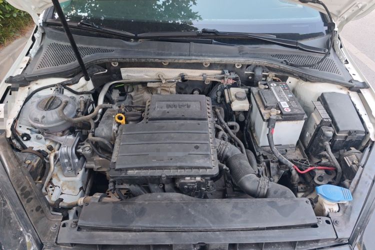 Used Volkswagen Golf 2017 1.6L Automatic Comfort Million-Vehicle Anniversary Edition Engine Bay