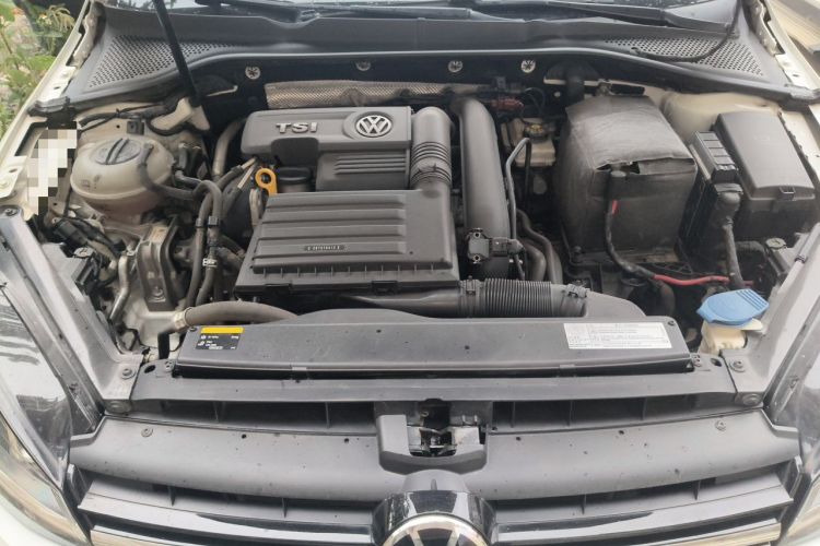 Used Volkswagen Golf 2017 230TSI Automatic Luxury Million-Vehicle Commemorative Edition Engine Bay