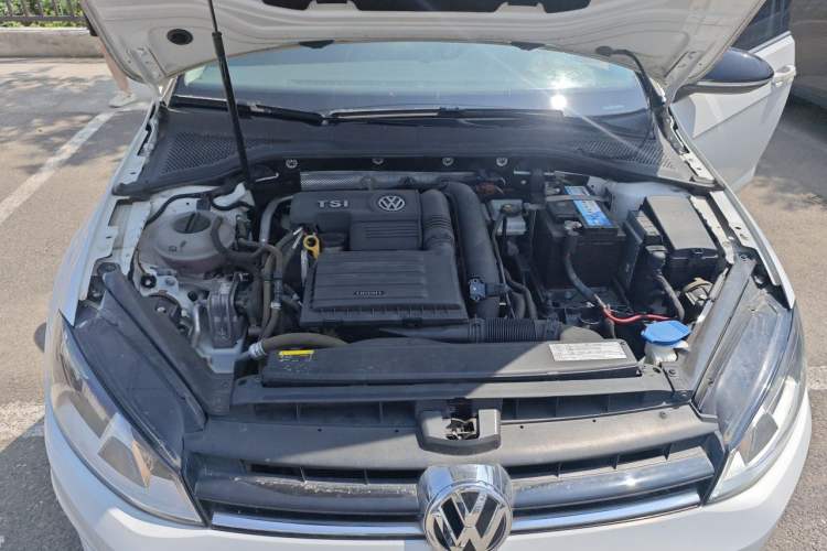Used Volkswagen Golf 2017 230TSI Automatic Comfort Edition – Celebrating Milestone of One Million Units Engine Bay