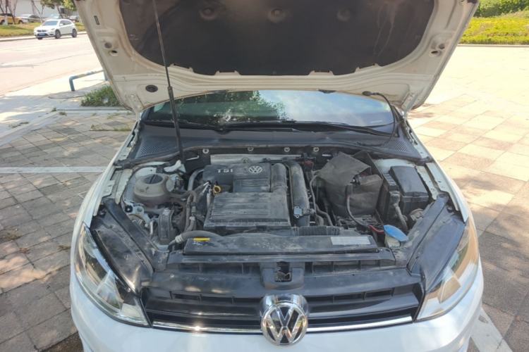 Used Volkswagen Golf 2017 230TSI Automatic Comfort Edition – Celebrating Milestone of One Million Units Engine Bay