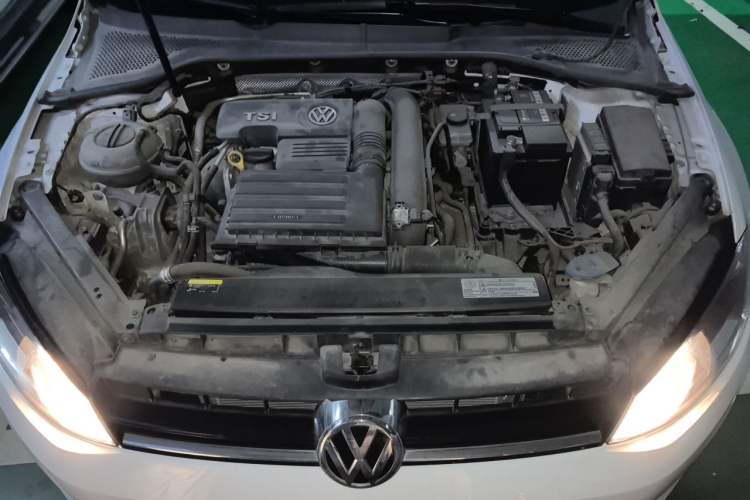 Used Volkswagen Golf 2017 230TSI Automatic Comfort Edition – Celebrating Milestone of One Million Units Engine Bay
