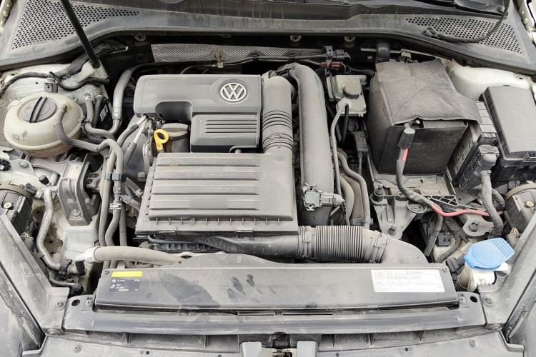 Used Volkswagen Golf 2017 230TSI Automatic Luxury Million-Vehicle Commemorative Edition Engine Bay