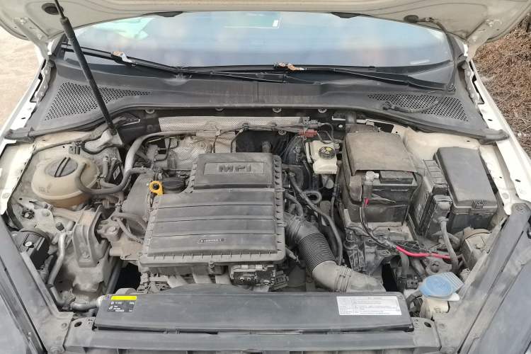 Used Volkswagen Golf 2017 1.6L Automatic Comfort Million-Vehicle Anniversary Edition Engine Bay