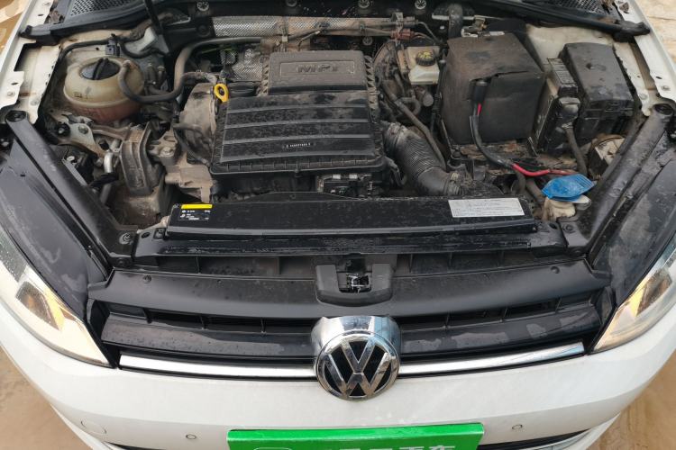 Used Volkswagen Golf 2017 1.6L Automatic Comfort Million-Vehicle Anniversary Edition Engine Bay