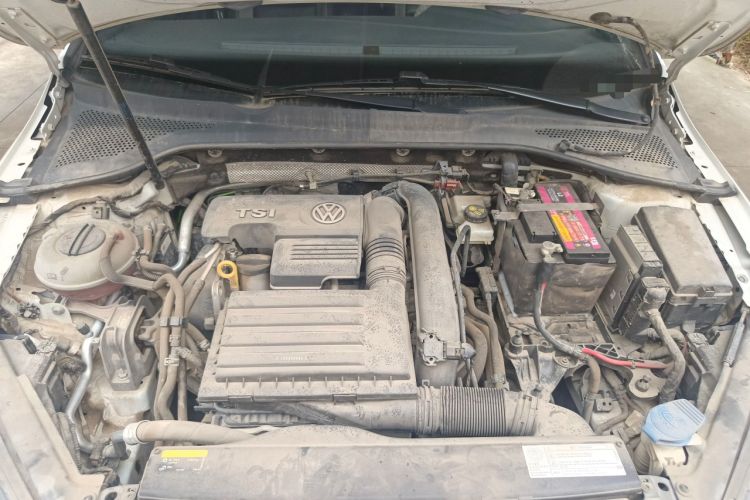 Used Volkswagen Golf 2017 280TSI Automatic R-Line Million-Vehicle Commemorative Edition Engine Bay