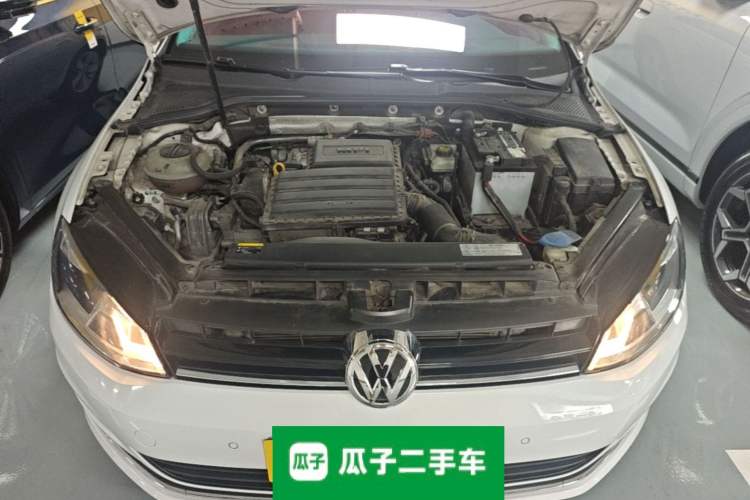 Used Volkswagen Golf 2017 1.6L Automatic Comfort Million-Vehicle Anniversary Edition Engine Bay