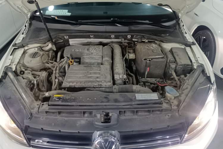 Used Volkswagen Golf 2017 280TSI Automatic R-Line Million-Vehicle Commemorative Edition Engine Bay