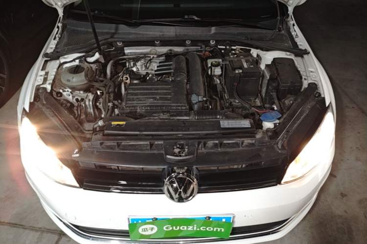 Used Volkswagen Golf 2017 230TSI Automatic Comfort Edition – Celebrating Milestone of One Million Units Engine Bay