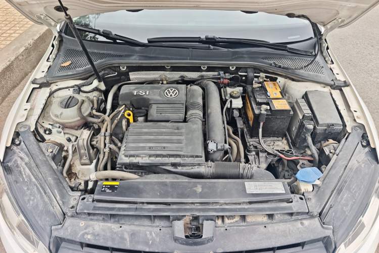 Used Volkswagen Golf 2017 230TSI Automatic Comfort Edition – Celebrating Milestone of One Million Units Engine Bay