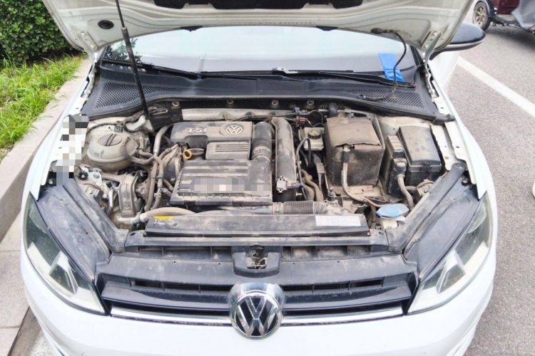 Used Volkswagen Golf 2017 230TSI Automatic Luxury Million-Vehicle Commemorative Edition Engine Bay
