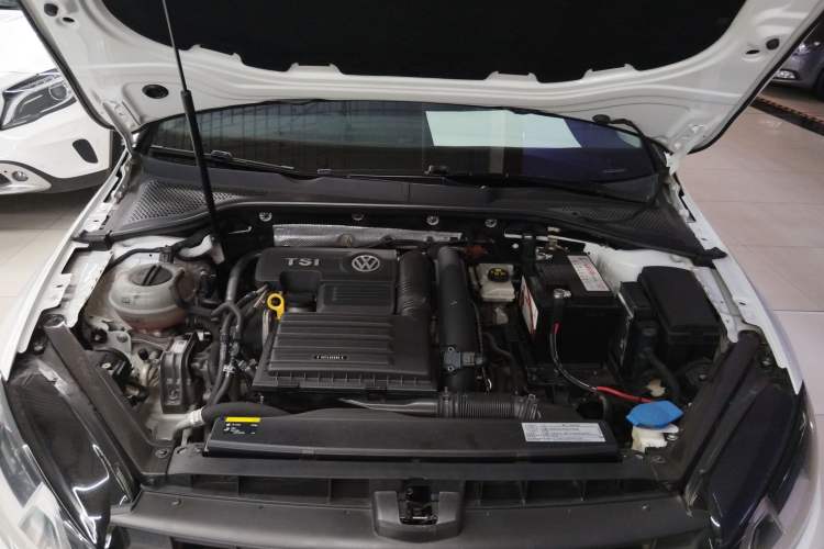 Used Volkswagen Golf 2017 230TSI Automatic Comfort Edition – Celebrating Milestone of One Million Units Engine Bay