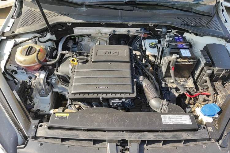 Used Volkswagen Golf 2017 1.6L Automatic Comfort Million-Vehicle Anniversary Edition Engine Bay