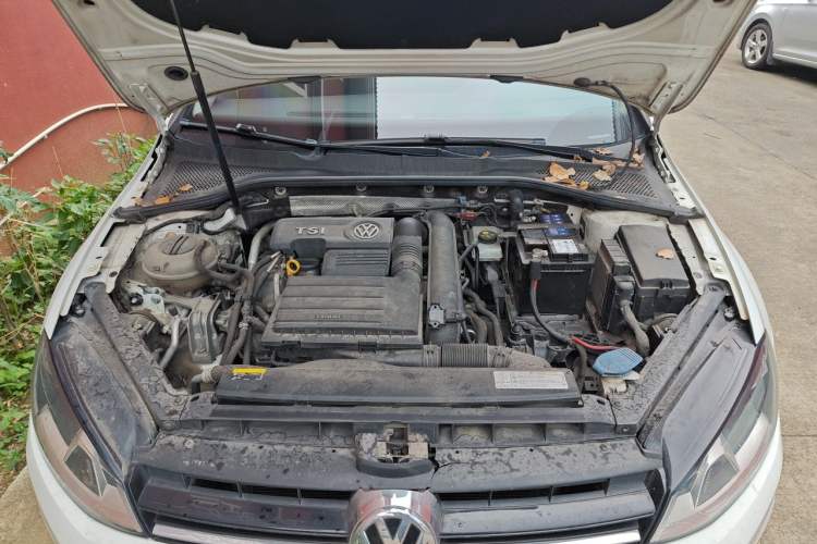 Used Volkswagen Golf 2017 230TSI Automatic Comfort Edition – Celebrating Milestone of One Million Units Engine Bay