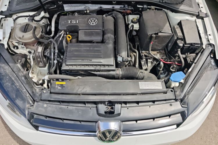 Used Volkswagen Golf 2017 230TSI Automatic Luxury Million-Vehicle Commemorative Edition Engine Bay