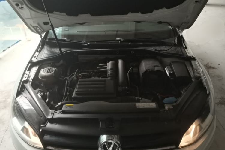 Used Volkswagen Golf 2017 230TSI Automatic Luxury Million-Vehicle Commemorative Edition Engine Bay