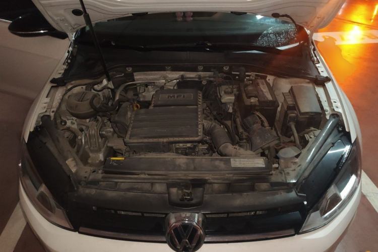 Used Volkswagen Golf 2017 1.6L Automatic Comfort Million-Vehicle Anniversary Edition Engine Bay