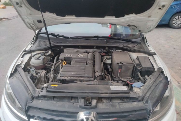 Used Volkswagen Golf 2017 280TSI Automatic R-Line Million-Vehicle Commemorative Edition Engine Bay