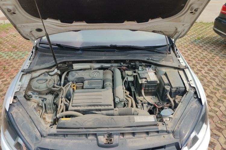 Used Volkswagen Golf 2017 230TSI Automatic Comfort Edition – Celebrating Milestone of One Million Units Engine Bay