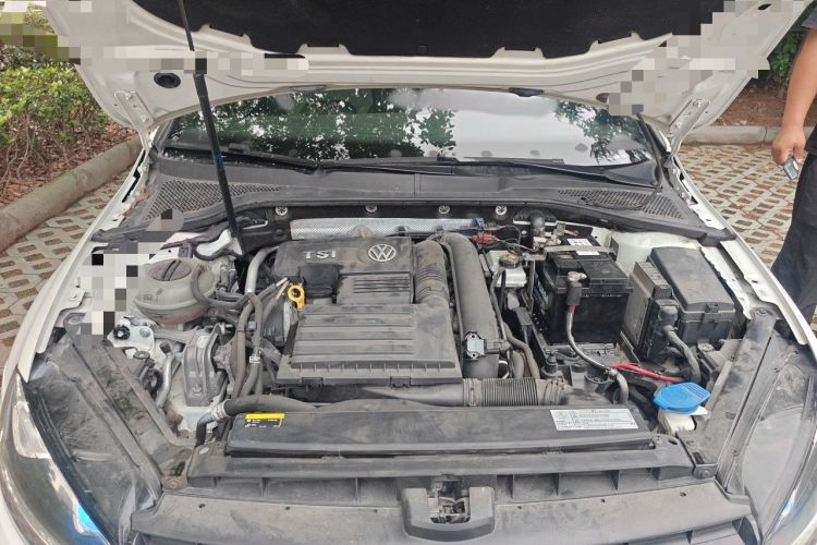 Used Volkswagen Golf 2017 280TSI Automatic R-Line Million-Vehicle Commemorative Edition Engine Bay