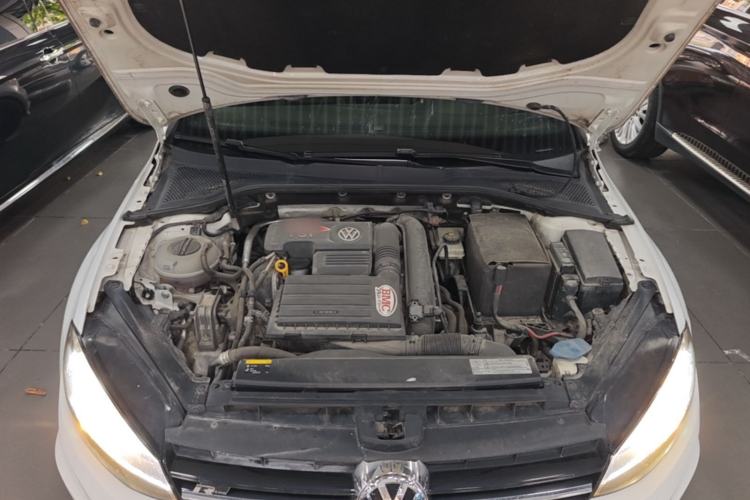 Used Volkswagen Golf 2017 280TSI Automatic R-Line Million-Vehicle Commemorative Edition Engine Bay